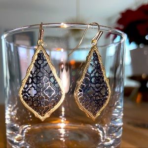 STYLISH black and gold earrings!
